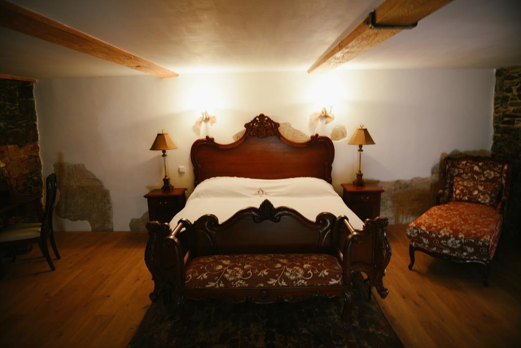 Savoia Castle Guest House Skvorec ภายนอก รูปภาพ